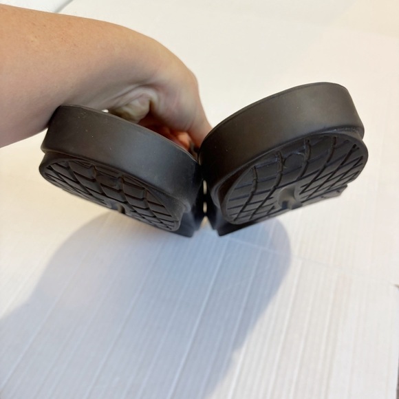 Oofos Ooah Slide Sandals Recovery Sandals Size 12 Size EU 45 Black Comfort Foam - Picture 8 of 8